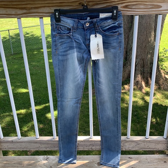 🎈2/$20🎈 ALMOST GONE Special A Skinny Jeans - Picture 3 of 5